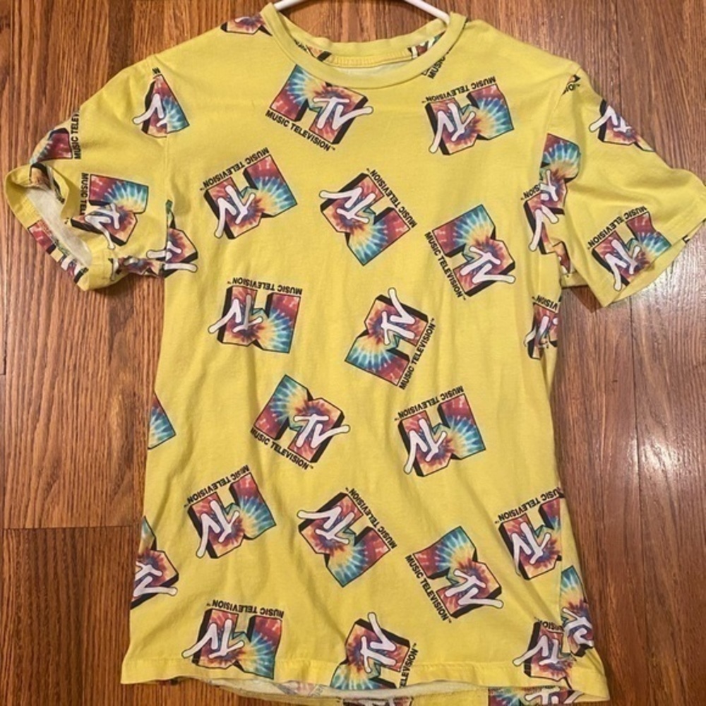 MTV Retro Graphic T Shirt Yellow Mens Small